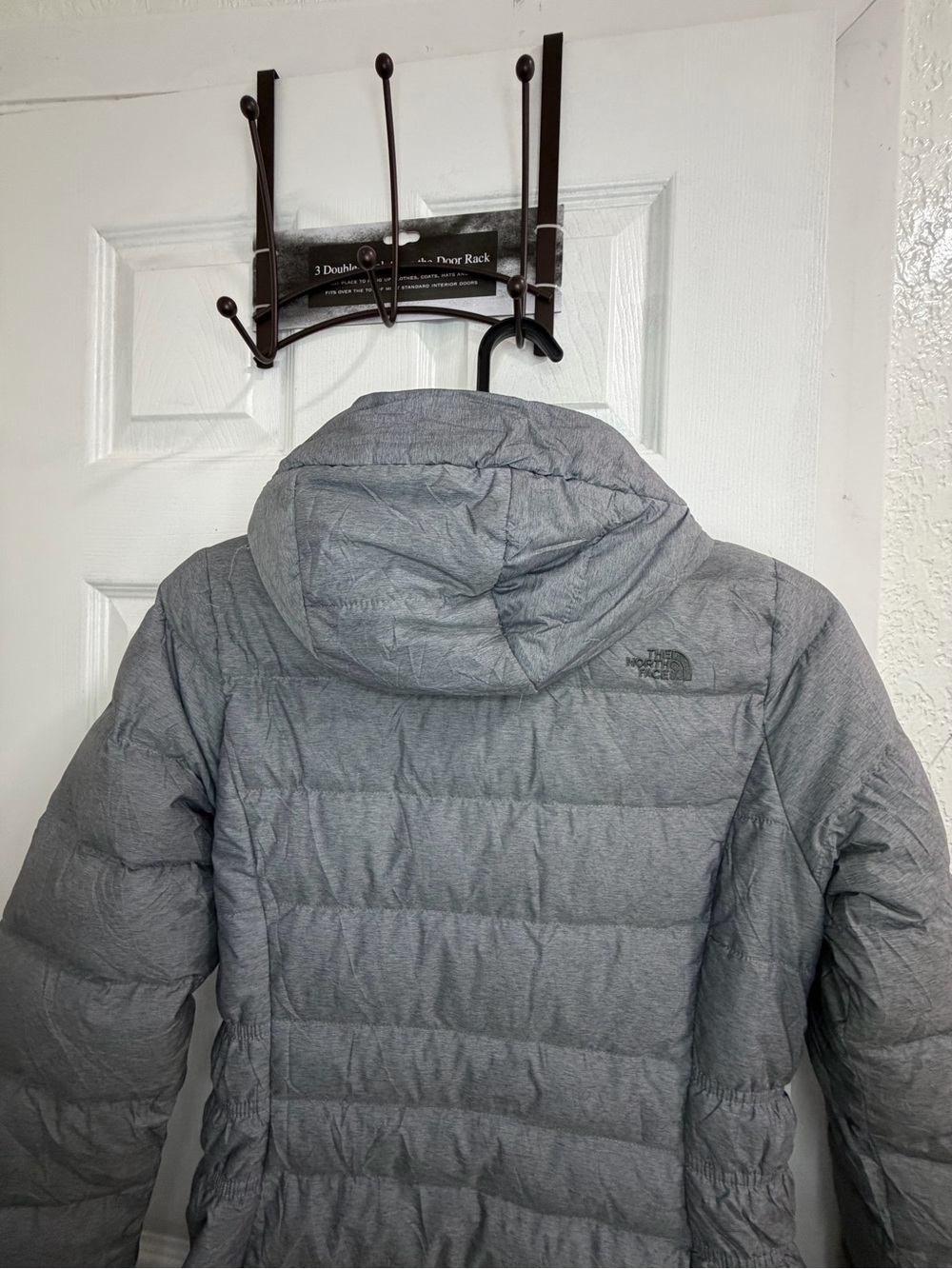 The North Face Women's Gray Quilted Hooded Puffer Coat - Picture 14 of 16